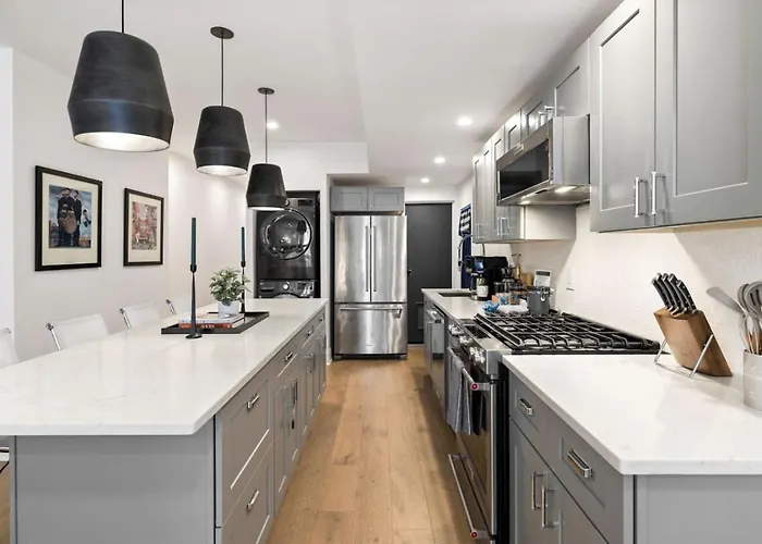 Hostwise - The Palo - No Stairs, Mexican War Streets, Family Friendly Apartment Pittsburgh