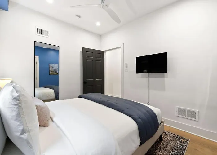 Apartment Hostwise - The Palo - No Stairs, Mexican War Streets, Family Friendly
